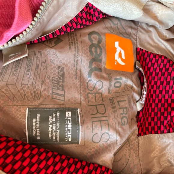 Woman’s ride snowboarding, jacket, size 10 LRG - Picture 8 of 12